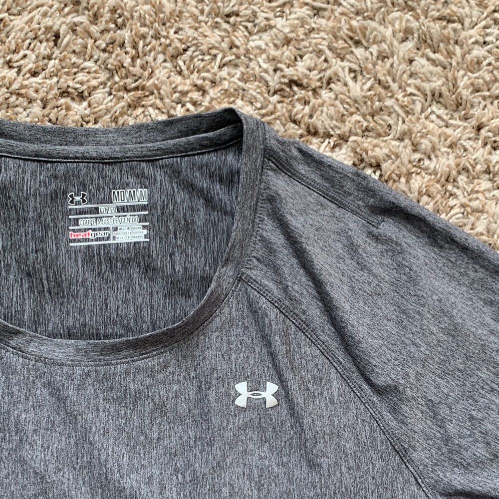 Under Armour Women's Dark Gray Heather Long Sleeve HeatGear Crew Performance Tee - Picture 3 of 8
